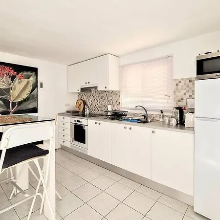 Stunning Sea View Villa With 6 Bedrooms & Heated Pool - Villa Renaissance Playa Blanca  Room photo