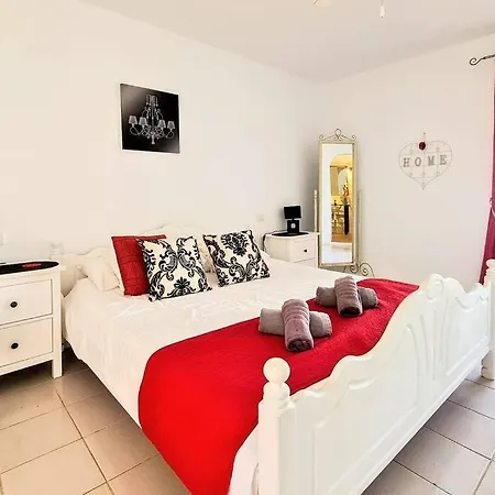 Stunning Sea View Villa With 6 Bedrooms & Heated Pool - Villa Renaissance Playa Blanca  Room photo